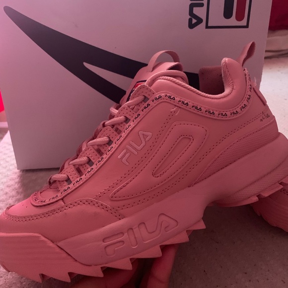 pink disruptor fila